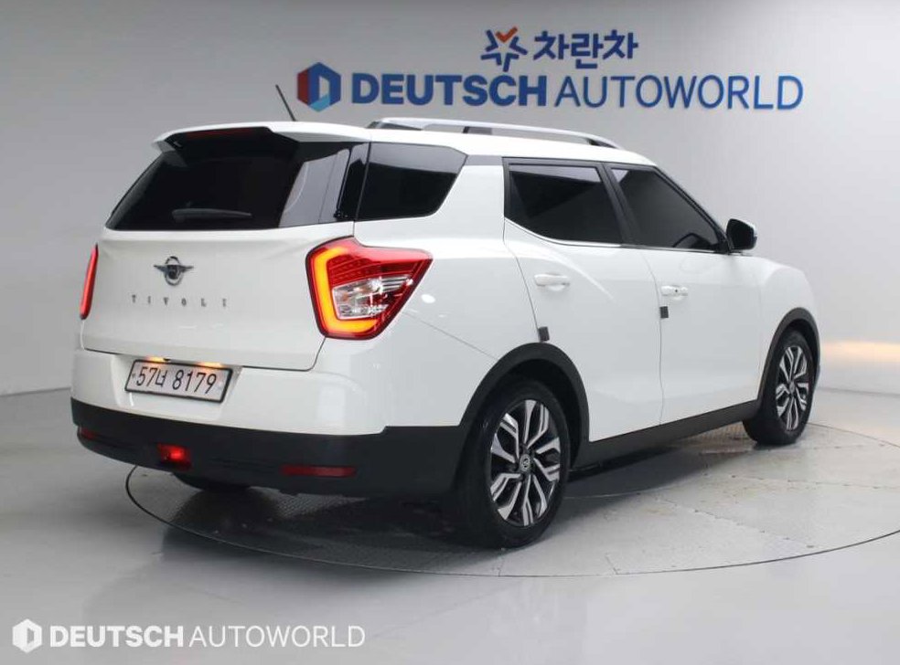 KG모빌리티(쌍용)  티볼리 2WD 디젤 1.6 IX 사진 2