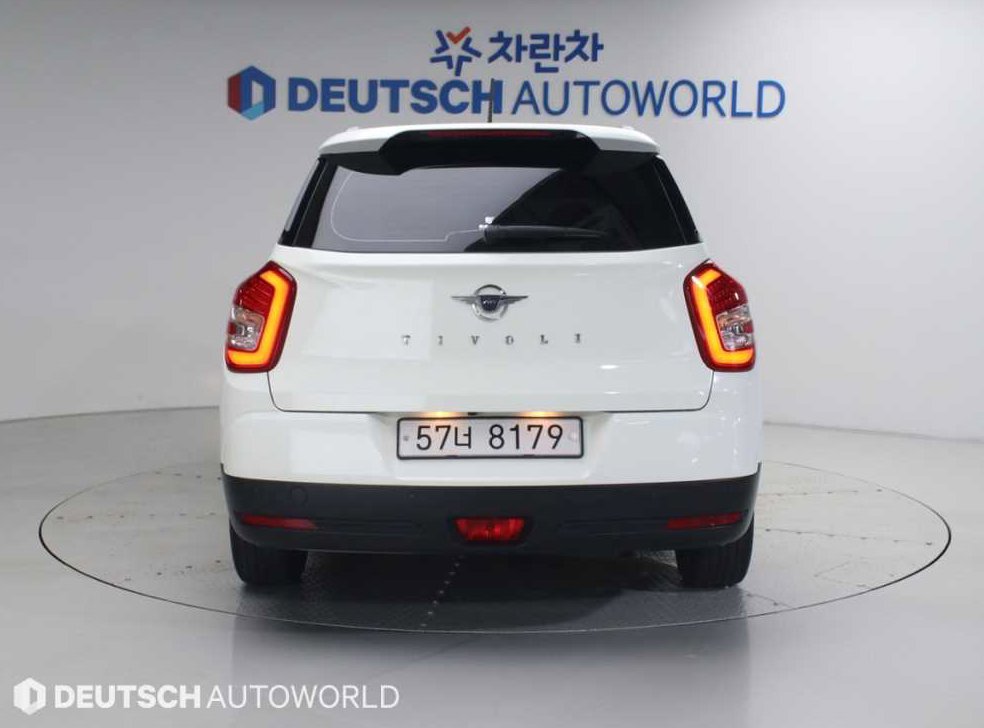 KG모빌리티(쌍용)  티볼리 2WD 디젤 1.6 IX 사진 4