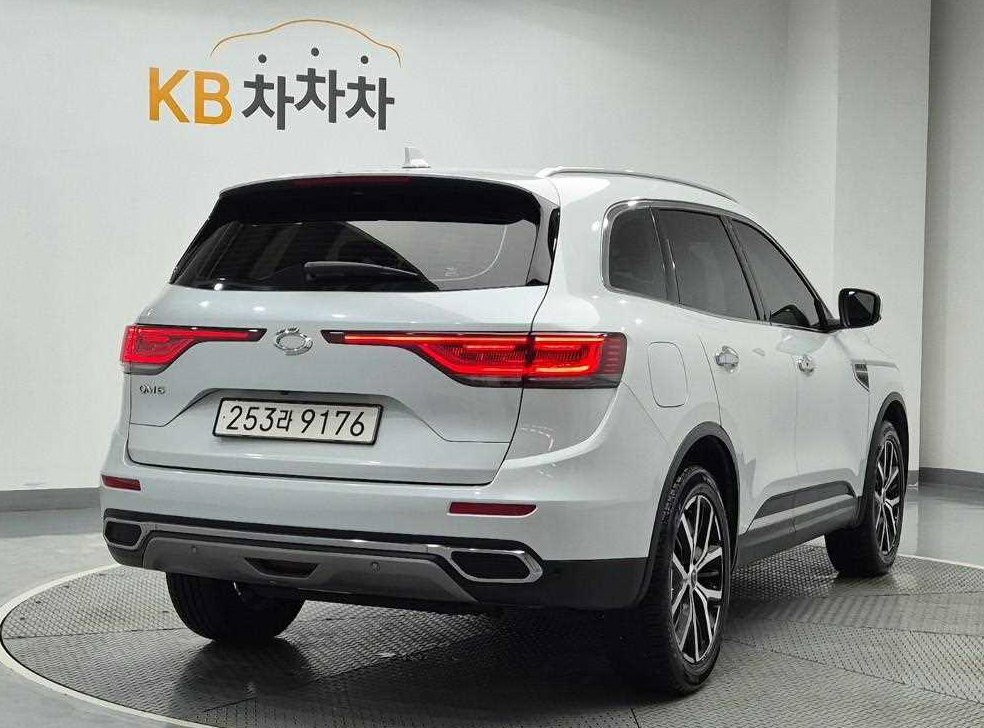 르노코리아(삼성) QM6 2.0 LPe RE 시그니처 2WD 사진 3