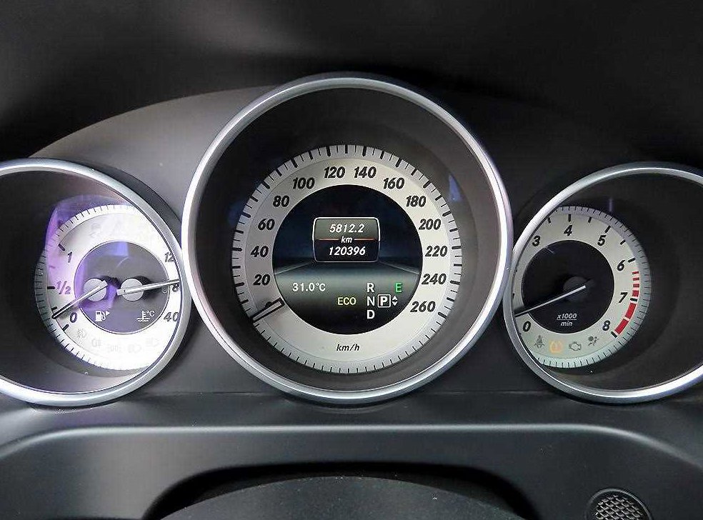 벤츠 E 클래스 E300 아방가르드 사진 9