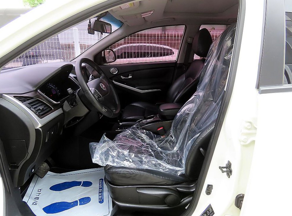 KG모빌리티(쌍용)  코란도 2WD 2.0 CVT 사진 5