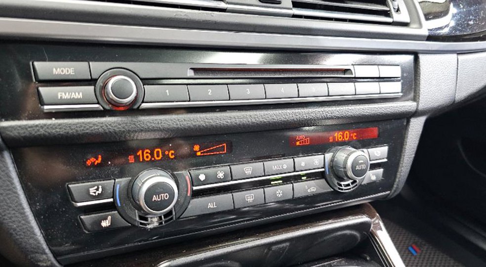 BMW 5시리즈 520d 사진 16