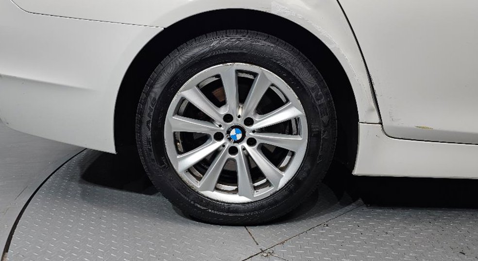 BMW 5시리즈 520d 사진 5