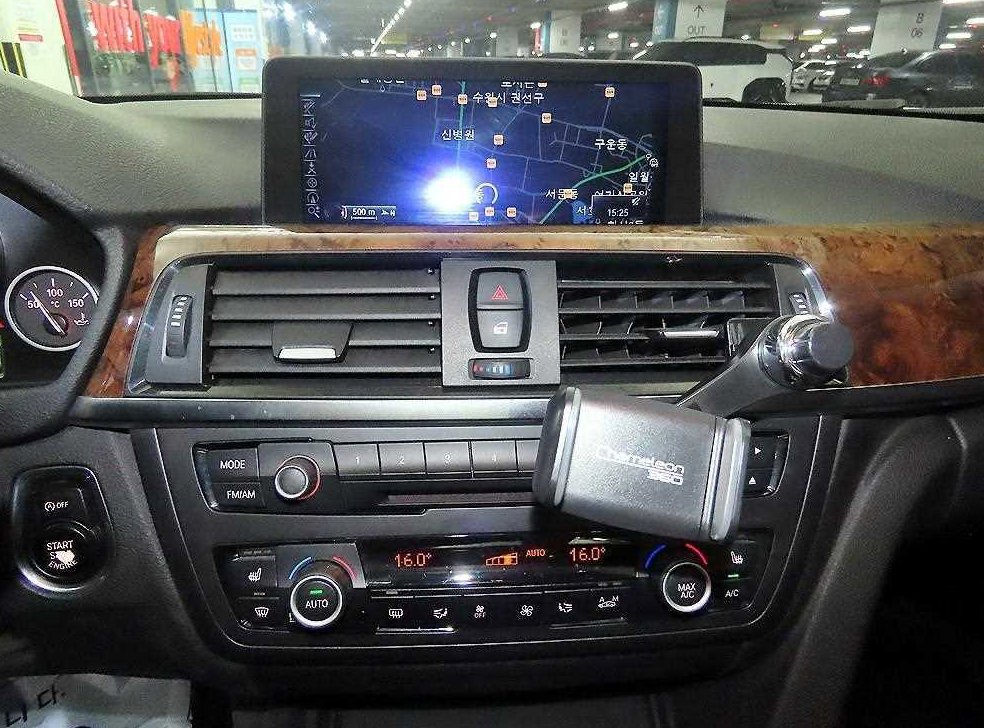 BMW 3시리즈 320d xDrive 사진 11