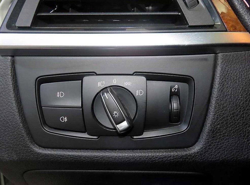 BMW 3시리즈 320d xDrive 사진 14