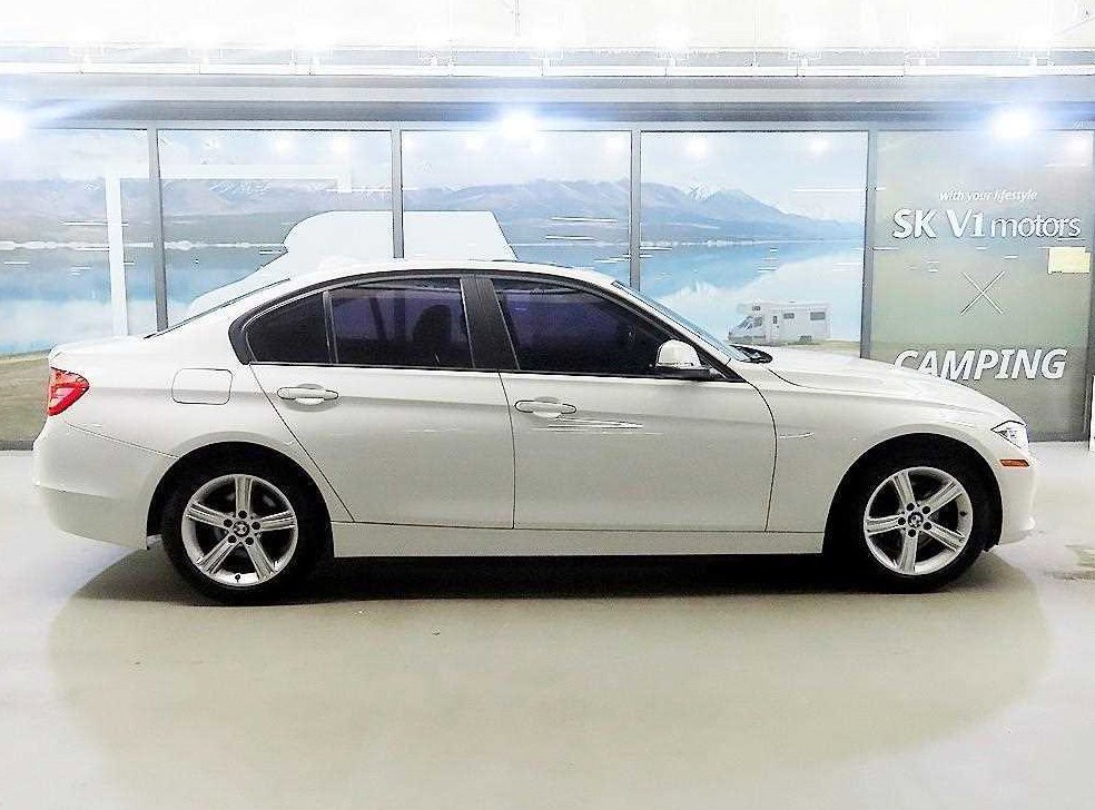BMW 3시리즈 320d xDrive 사진 3