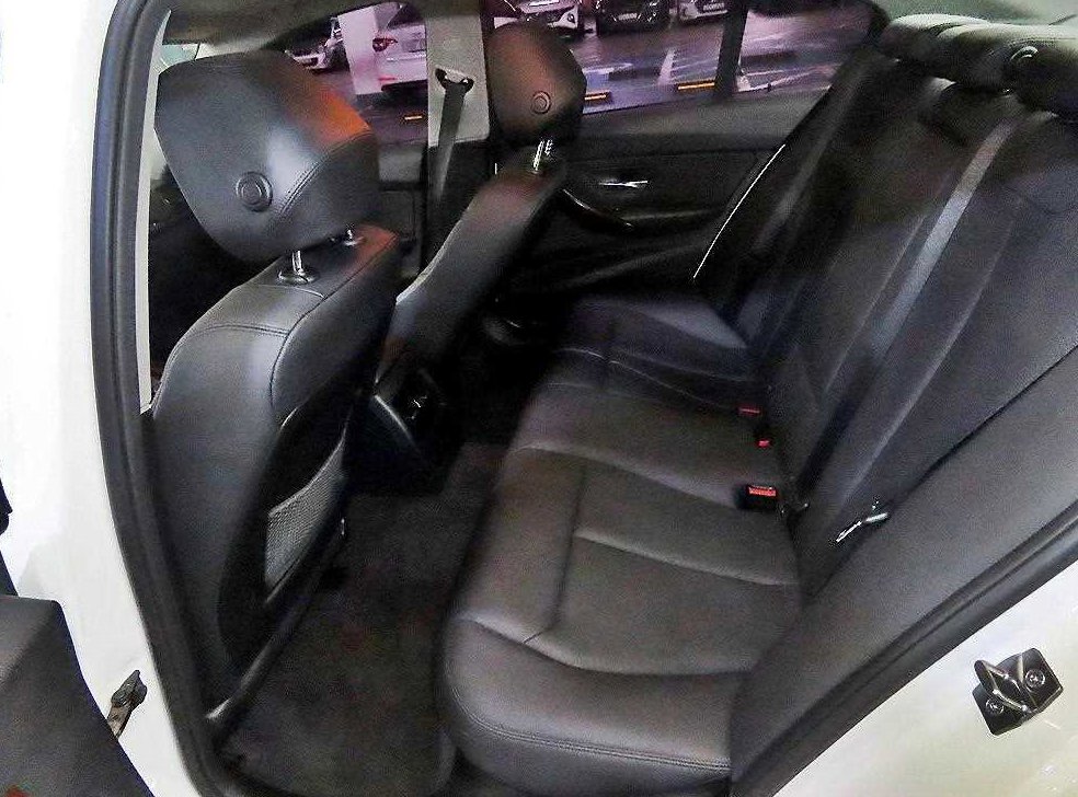 BMW 3시리즈 320d xDrive 사진 7