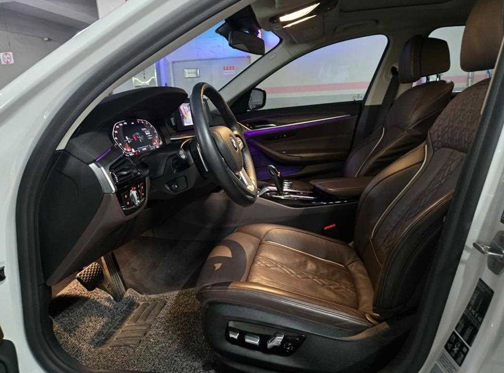 BMW 5시리즈 530i xDrive 럭셔리 플러스 사진 5