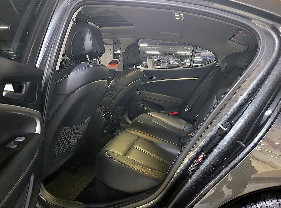 제네시스 G70 2.0T 사진 8