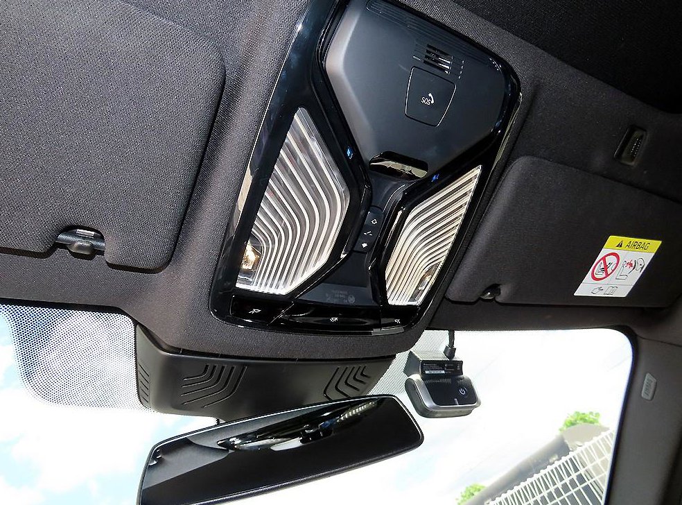 BMW 5시리즈 530e M 스포츠 사진 15