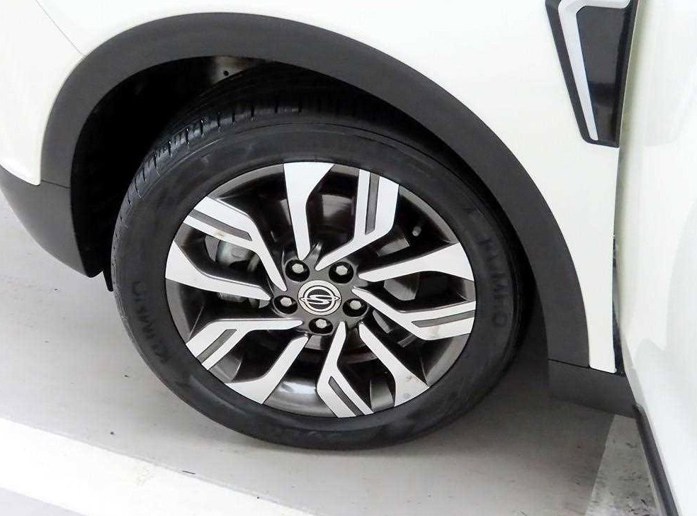 KG모빌리티(쌍용)  티볼리 2WD 가솔린 1.6 IX 사진 19