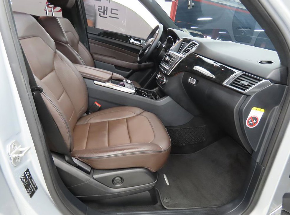 벤츠 M 클래스 ML350 블루텍 4매틱 사진 8