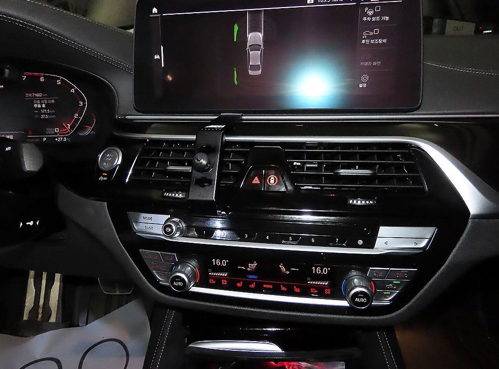 BMW 5시리즈 530i M 스포츠 사진 11
