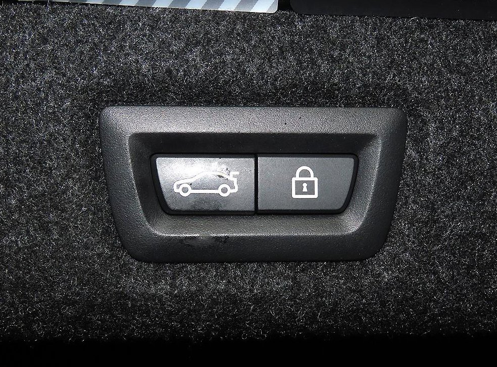 BMW 5시리즈 530i M 스포츠 사진 17