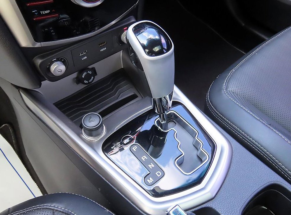 KG모빌리티(쌍용)  티볼리 디젤 2WD 1.6 LX 사진 10