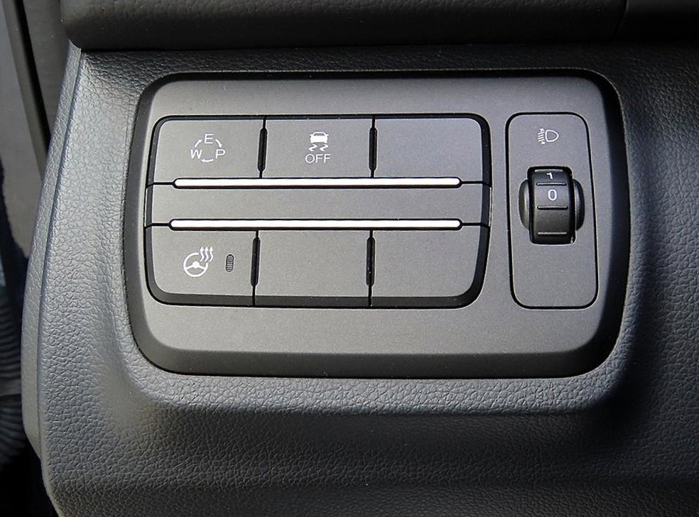 KG모빌리티(쌍용)  티볼리 디젤 2WD 1.6 LX 사진 12