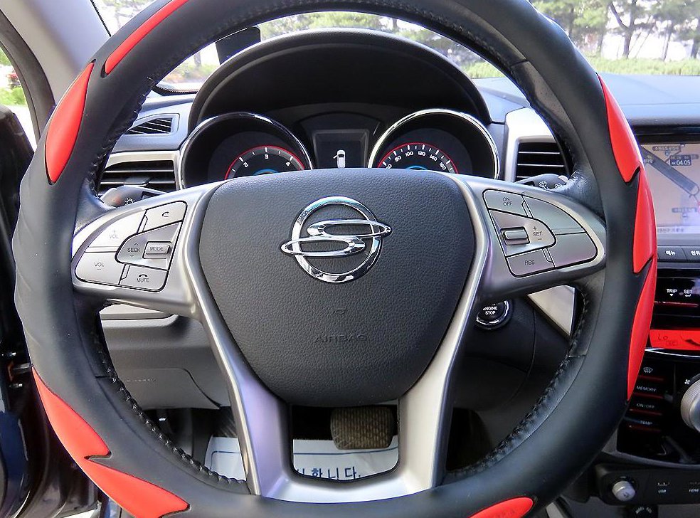 KG모빌리티(쌍용)  티볼리 디젤 2WD 1.6 LX 사진 8