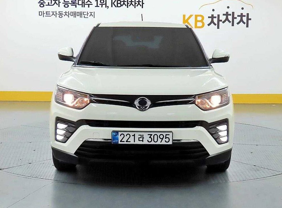 KG모빌리티(쌍용)  티볼리 2WD 가솔린 1.5 사진 2