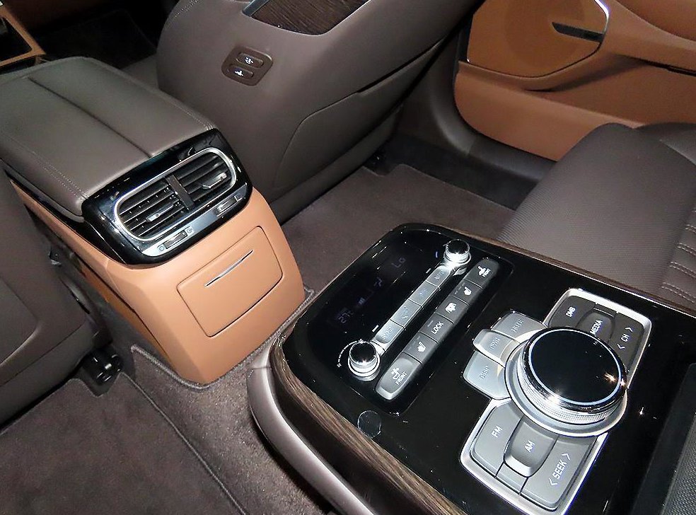 제네시스 G90 3.8 GDI AWD 사진 15