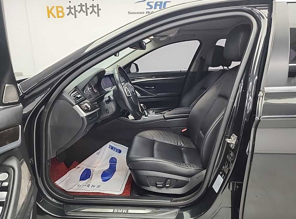 BMW 5시리즈 520d 럭셔리 플러스 프로 사진 11