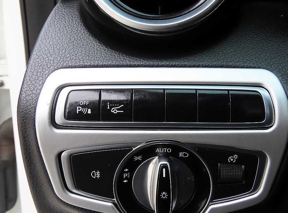 벤츠 C 클래스 C220 d 아방가르드 사진 13