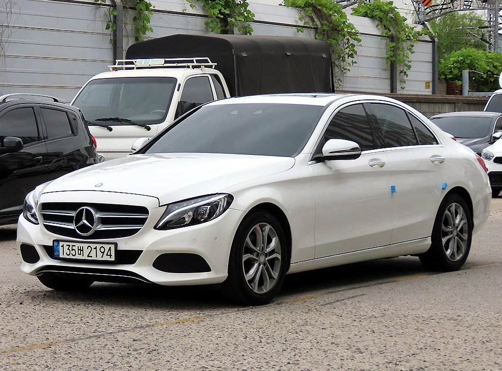 벤츠 C 클래스 C220 d 아방가르드 사진 2