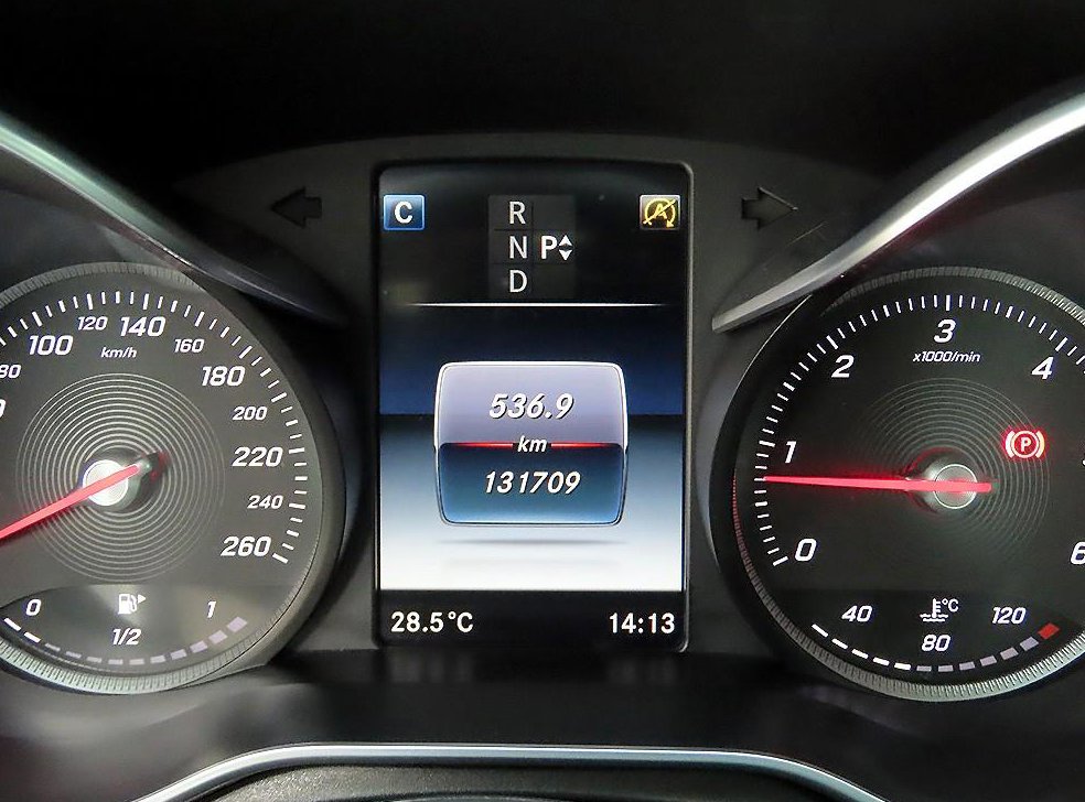 벤츠 C 클래스 C220 d 아방가르드 사진 9