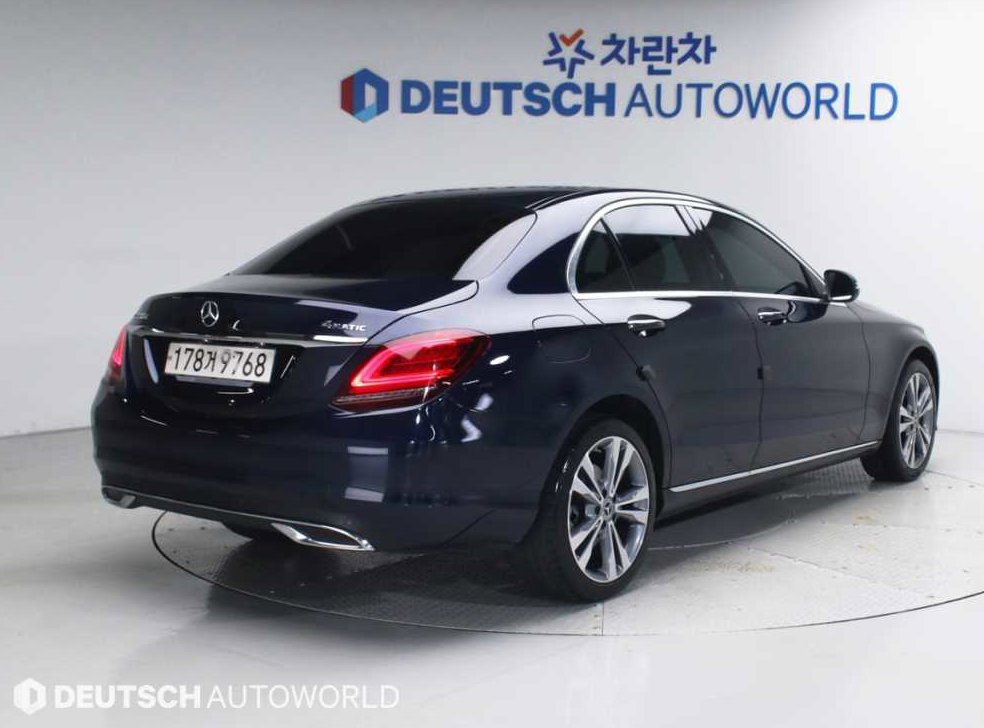 벤츠 C 클래스 C220 d 4MATIC 아방가르드 사진 2