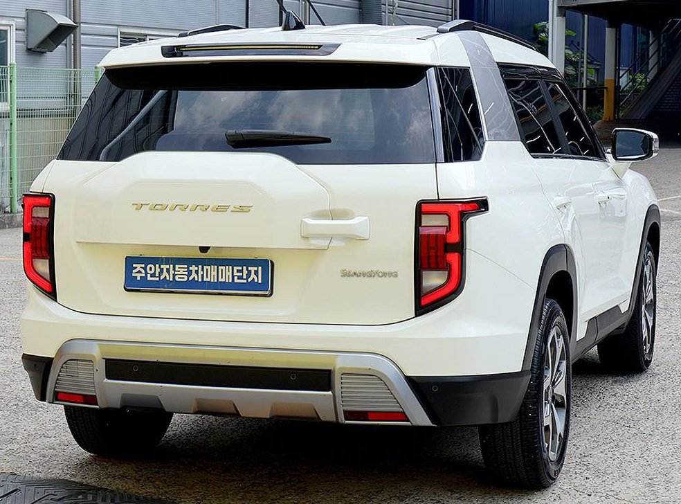 KG모빌리티(쌍용)  토레스 1.5 GDI-T 2WD 사진 4