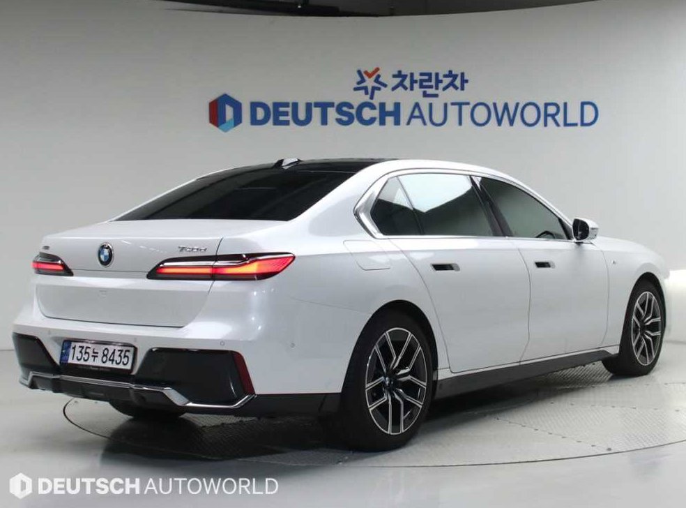 BMW 7시리즈 740d xDrive M 스포츠 사진 2