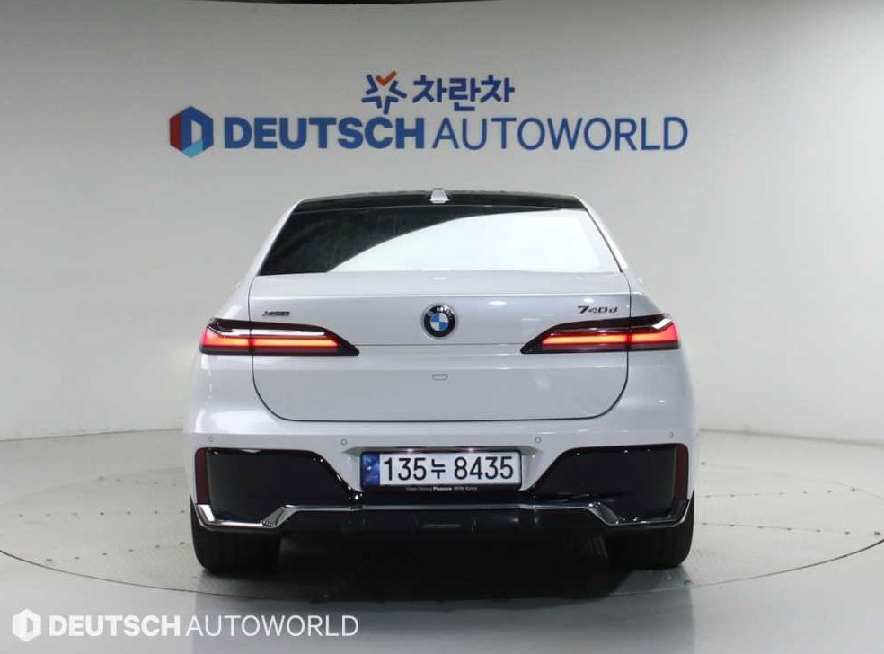 BMW 7시리즈 740d xDrive M 스포츠 사진 4