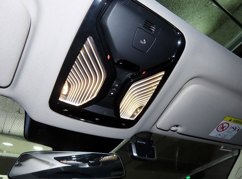 BMW iX iX 사진 15