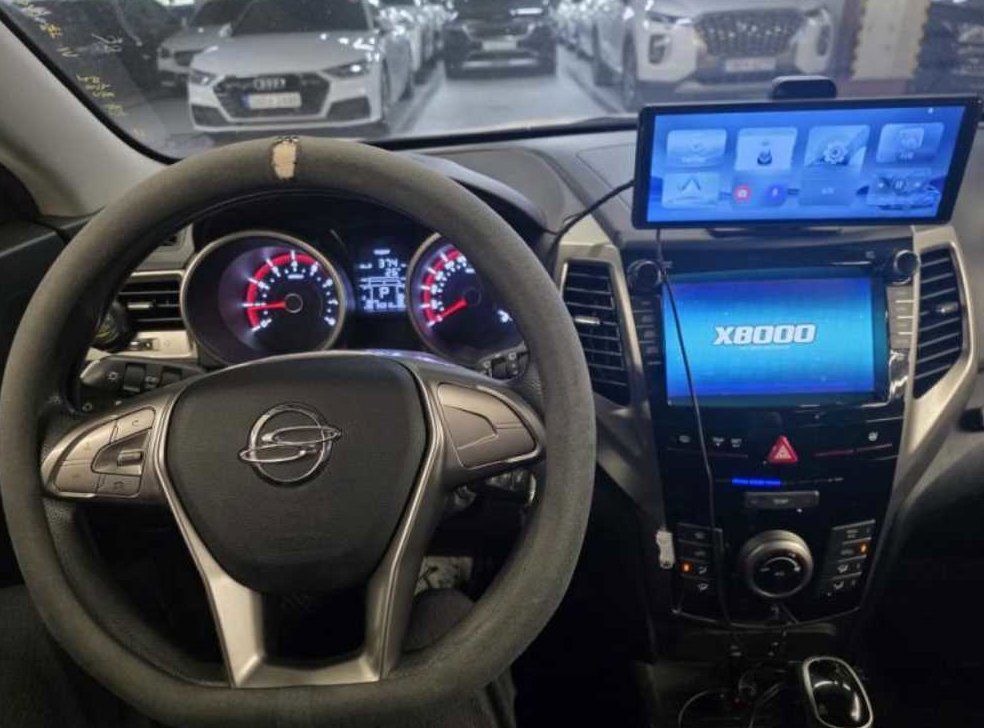 KG모빌리티(쌍용)  티볼리 가솔린 2WD 1.6 VX 사진 3