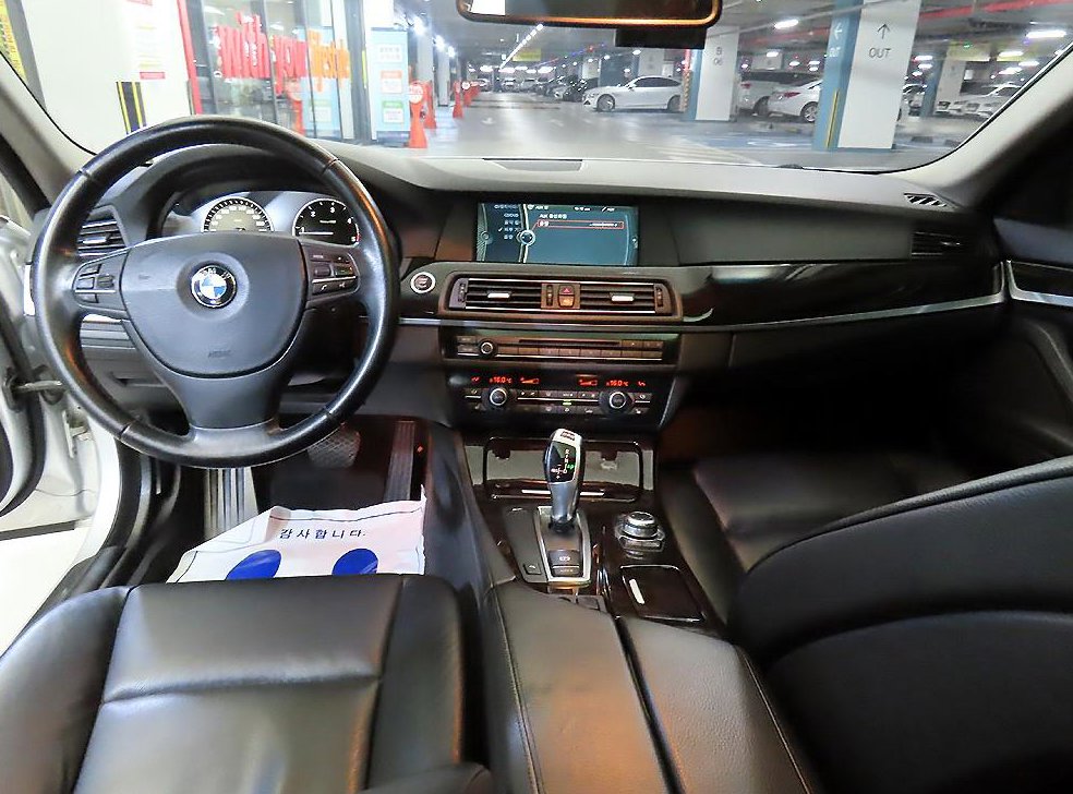 BMW 5시리즈 520d 사진 10