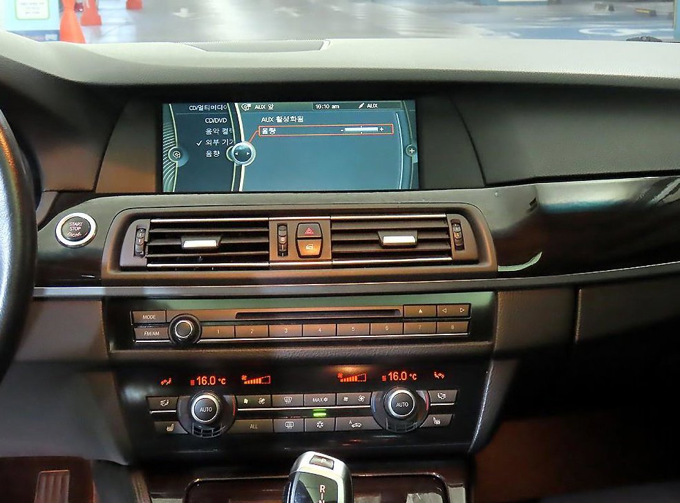 BMW 5시리즈 520d 사진 11