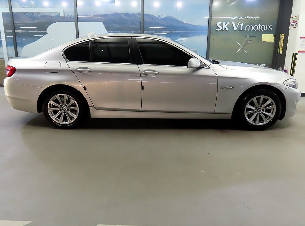 BMW 5시리즈 520d 사진 3