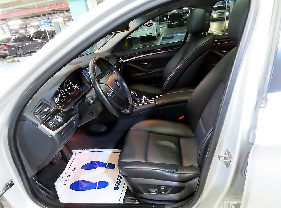 BMW 5시리즈 520d 사진 6