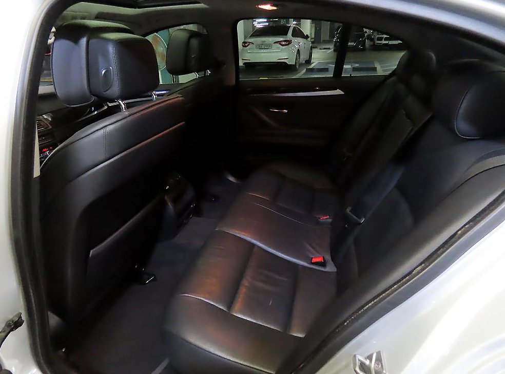 BMW 5시리즈 520d 사진 7