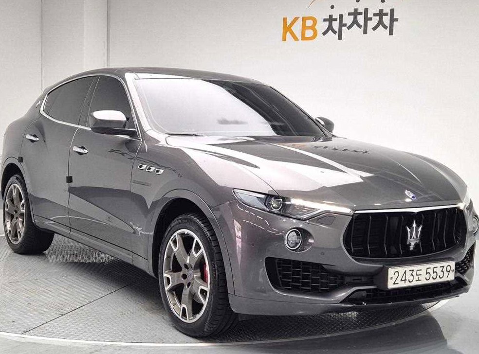 마세라티 르반떼 3.0  AWD 그란 스포츠 사진 4