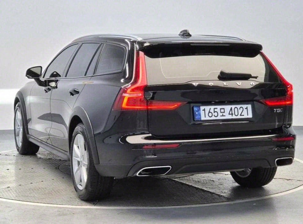 볼보 V60 2.0 T5 AWD 사진 2