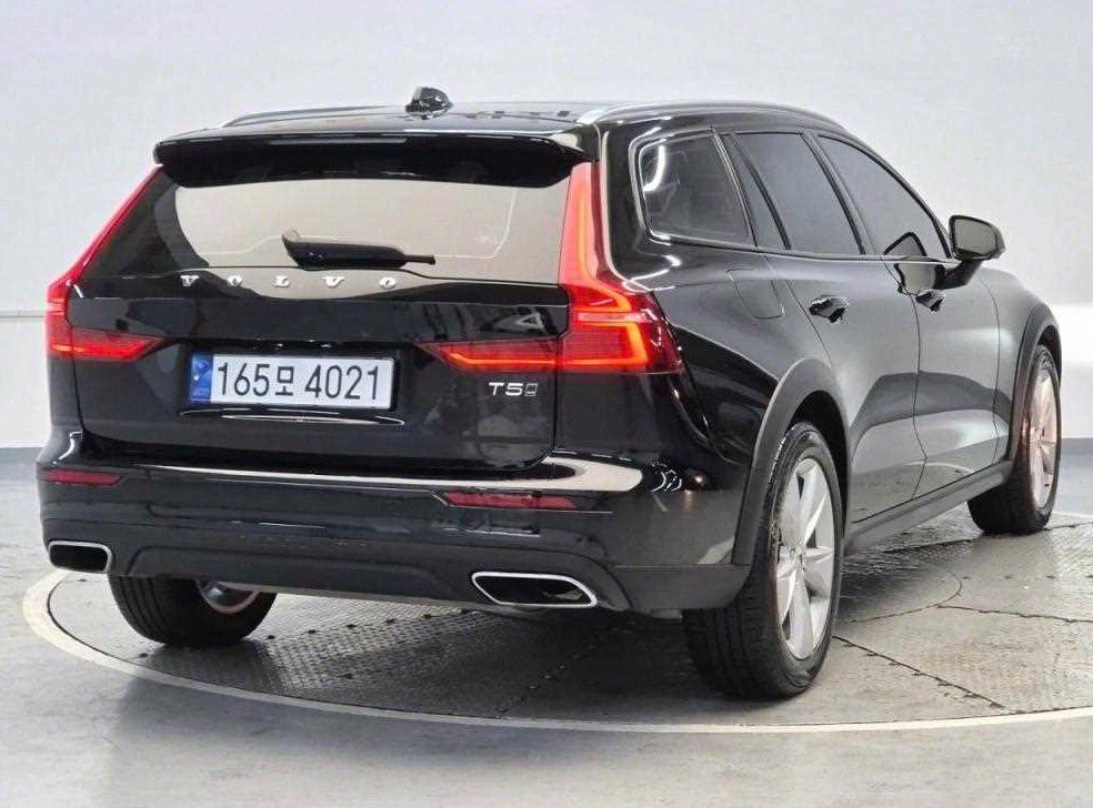 볼보 V60 2.0 T5 AWD 사진 3
