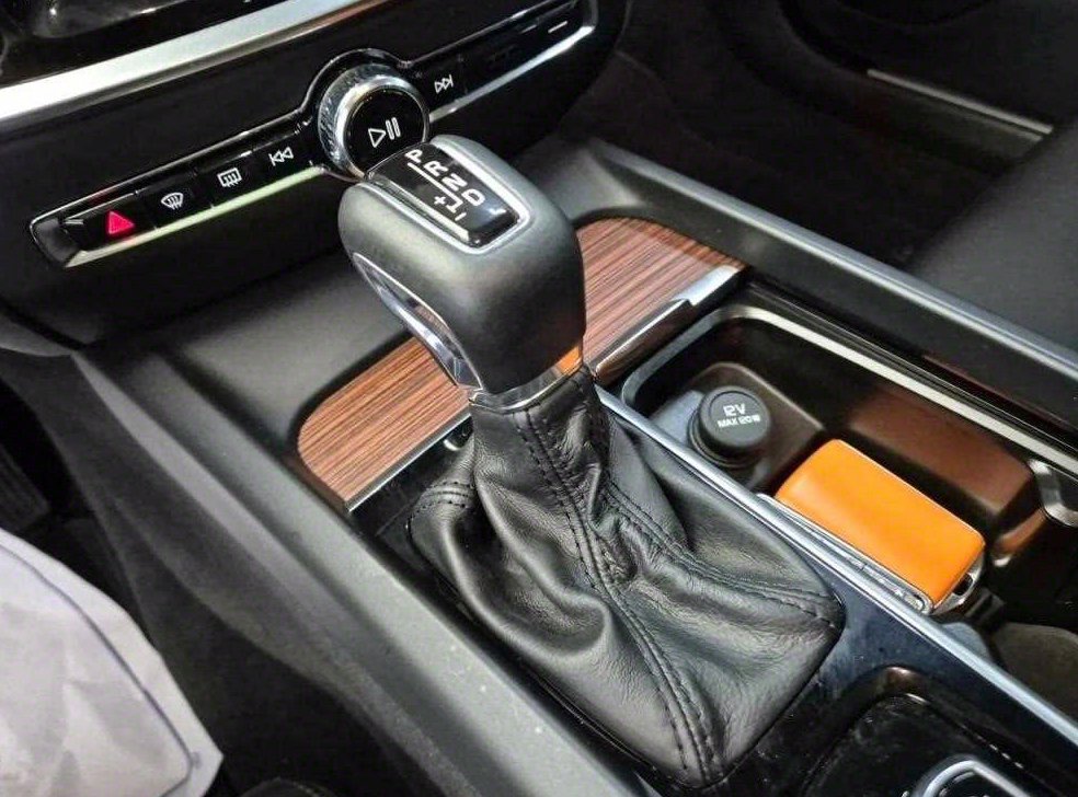 볼보 V60 2.0 T5 AWD 사진 8