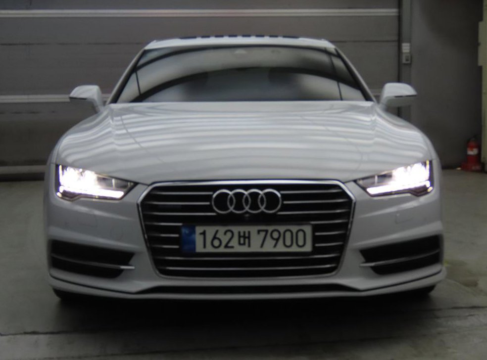 아우디 A7 40 TFSI 콰트로 스포츠 사진 2