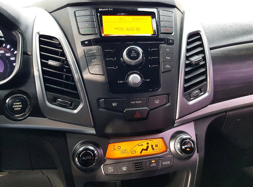 KG모빌리티(쌍용)  코란도 2WD 2.0 CVT 사진 13