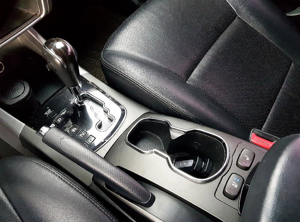 KG모빌리티(쌍용)  코란도 2WD 2.0 CVT 사진 14