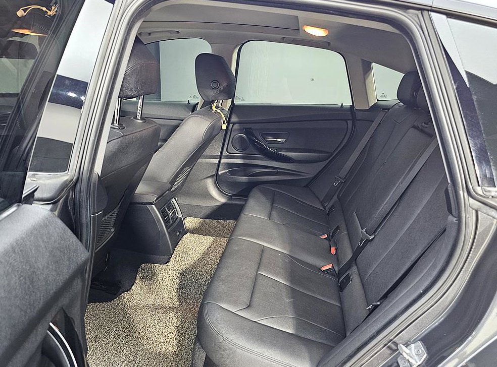 BMW 그란투리스모 GT 320D 사진 9