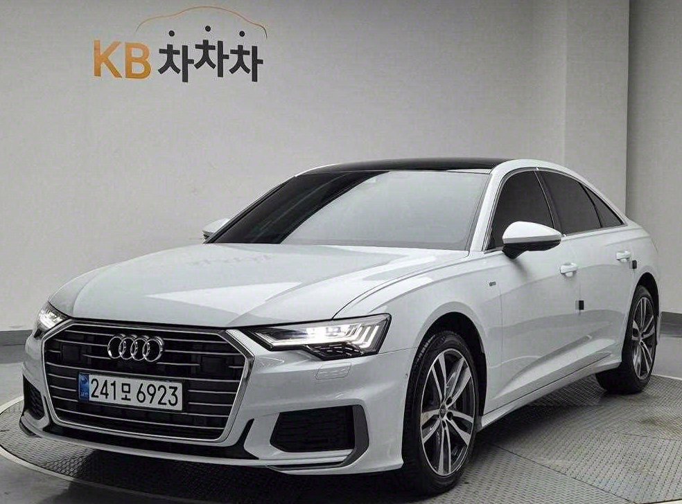 아우디 A6 45 TFSI 프리미엄