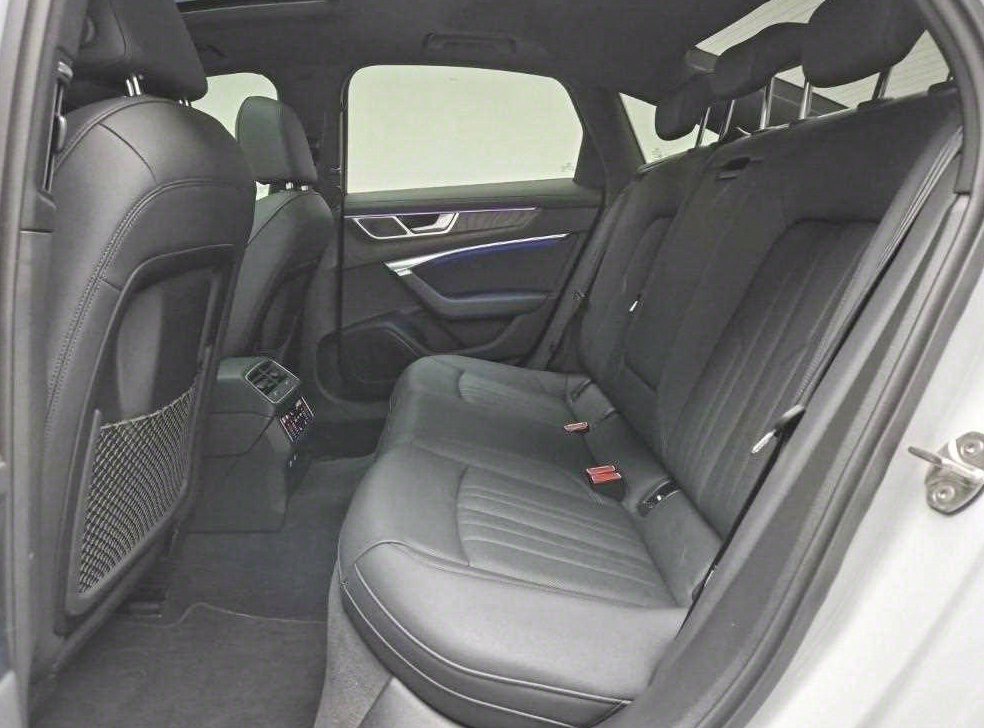아우디 A6 45 TFSI 프리미엄 사진 12