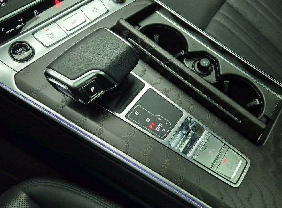 아우디 A6 45 TFSI 프리미엄 사진 8