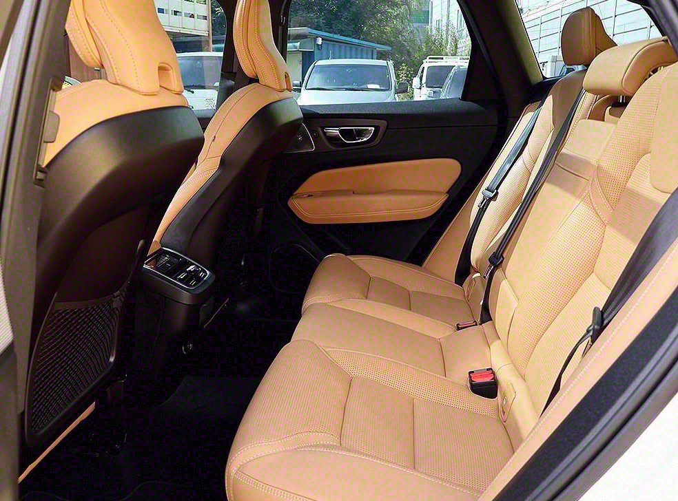 볼보 XC60 D5 AWD 인스크립션 사진 10